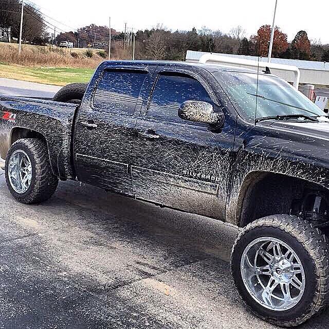 _LiftedTrucks_'s tweet photo. #Chevy http://t.co/41sUvHHZm9