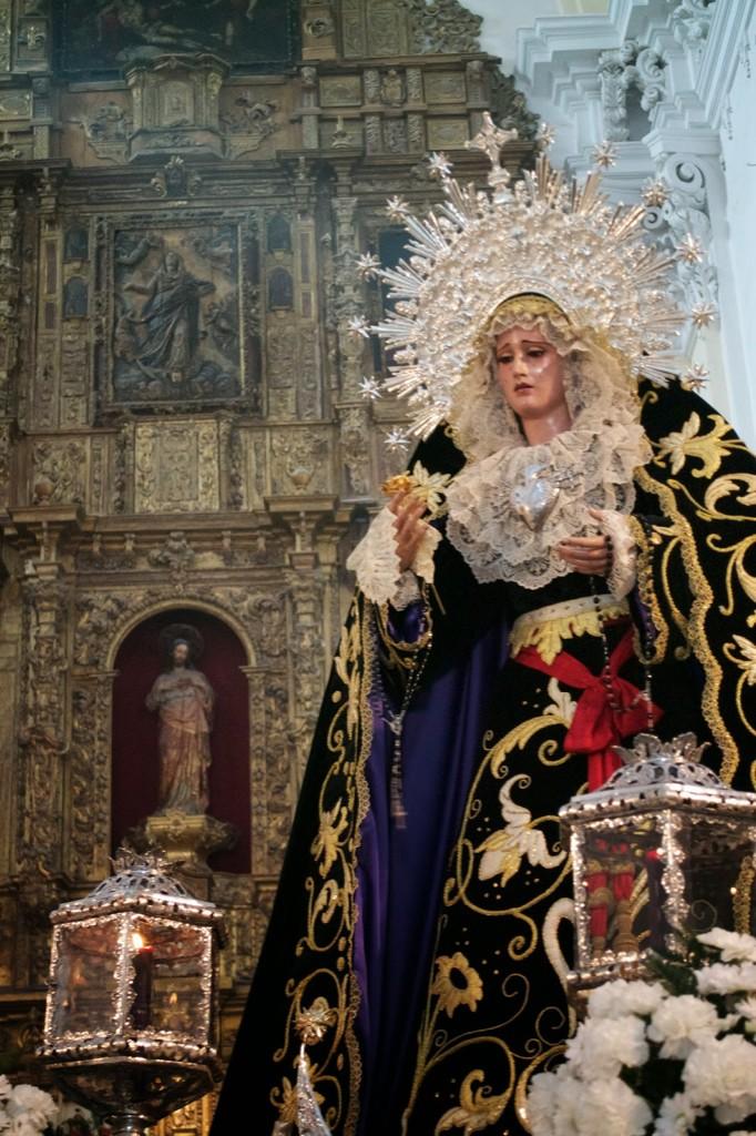 Mándanos un apoyo y damos toda la  fuerza a los hnos. de <a href="/nazareno_palma/">Nazareno palma Parodi</a> por la pérdida de su dolorosa en un incendio