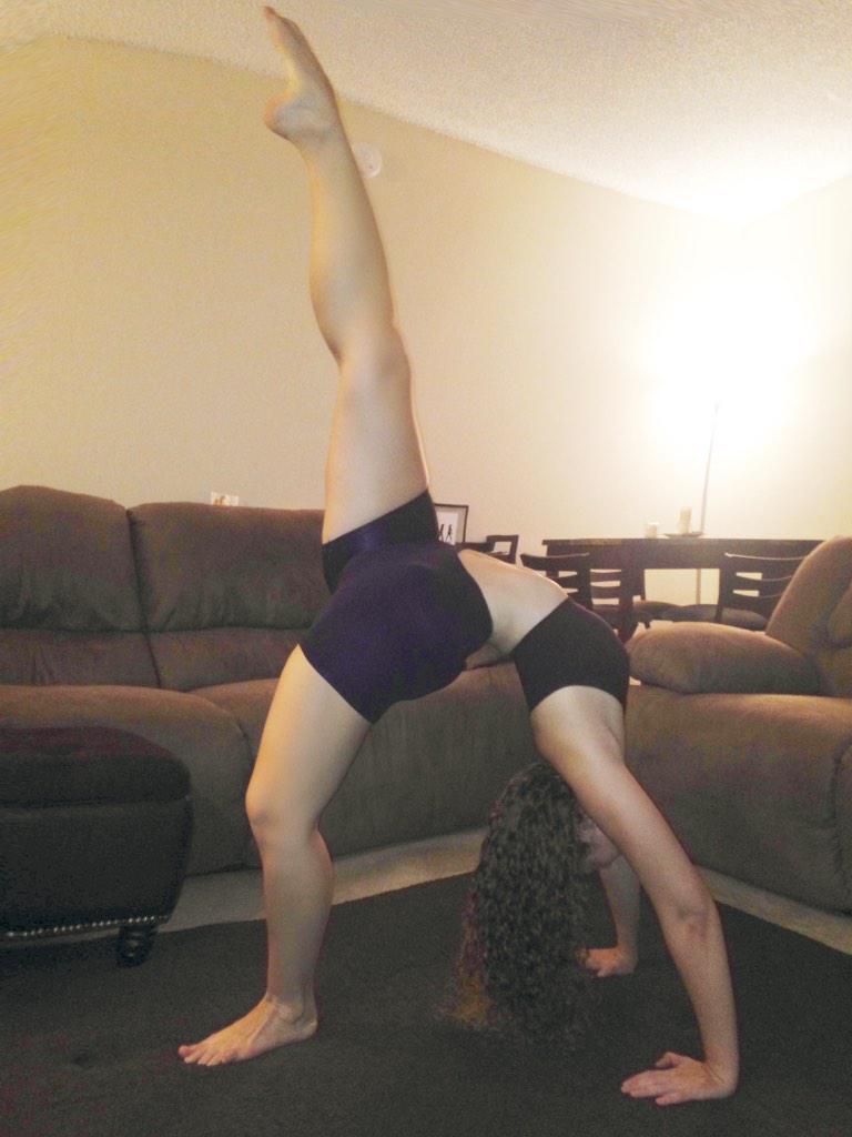 GerardStephanie's tweet photo. #devotedyogis #dharmayogacenter #yogi #challenge #day5 #urdhvadhanurasana #liftedbowpose http://t.co/PnXFV0EgAw