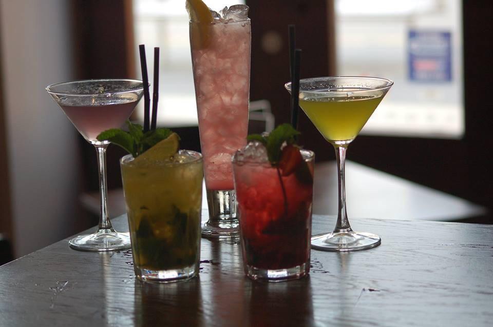 BarLegacy's tweet photo. #Rewind tonight with Jay Heslop mixing the best RnB sounds

FREE ENTRY

2-4-1 cocktails all night

House trebles £3 http://t.co/W5P5Hv6kXc