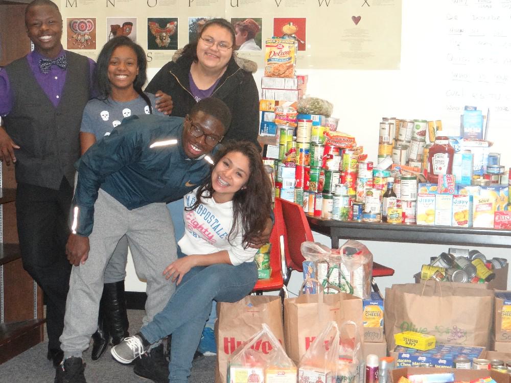 STALLIONSFAMILY's tweet photo. Food Drive http://t.co/mklrJArLRs