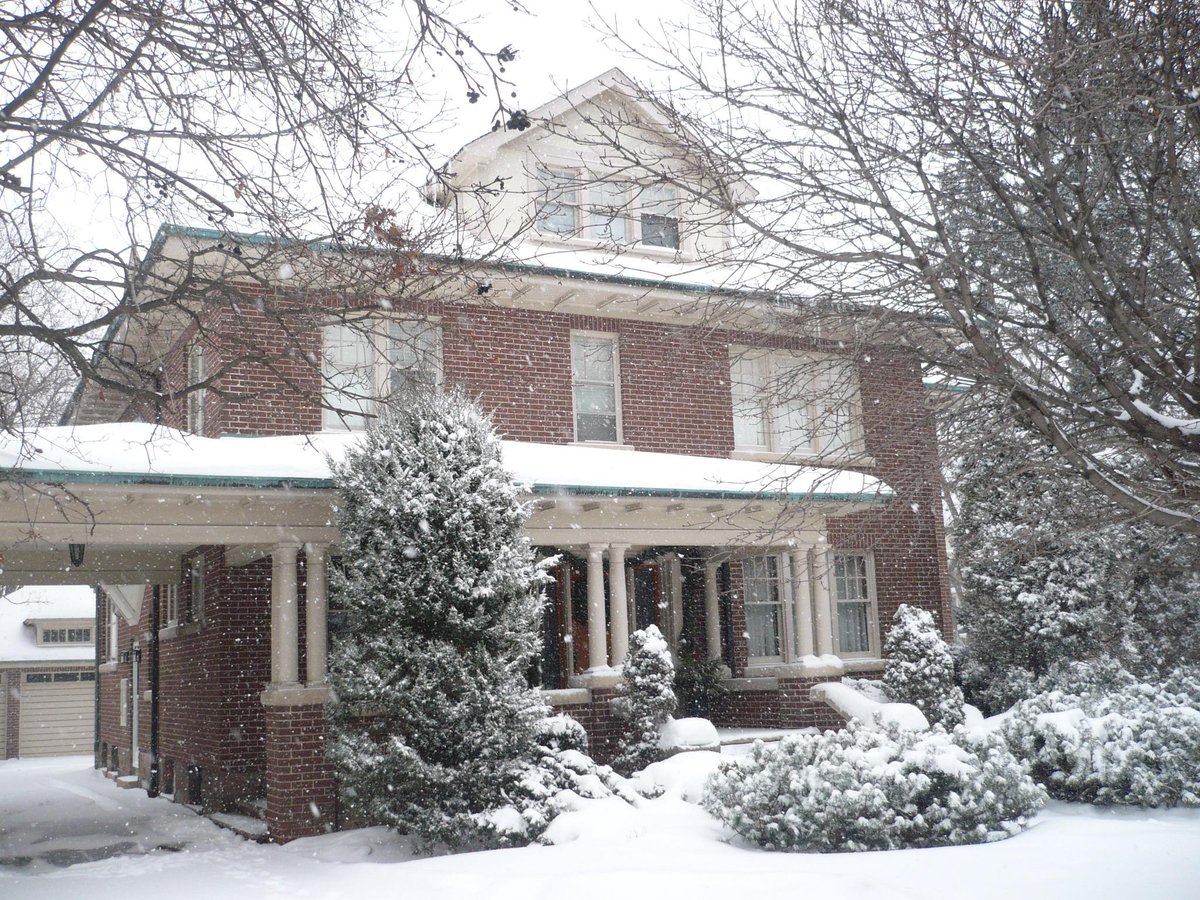 apureclean's tweet image. Hey #toronto #barrie  It's dark early now, but a clean home can brighten your mood...how?  goo.gl/QClPJF