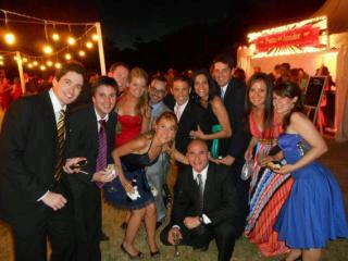 greccofran's tweet photo. A casi un año de...@irenedreiling @ceci_vig @ariel_barretto @jamiroale @danieltasini @tincho_macias @negra004 #FIESTA http://t.co/saTavesX5t