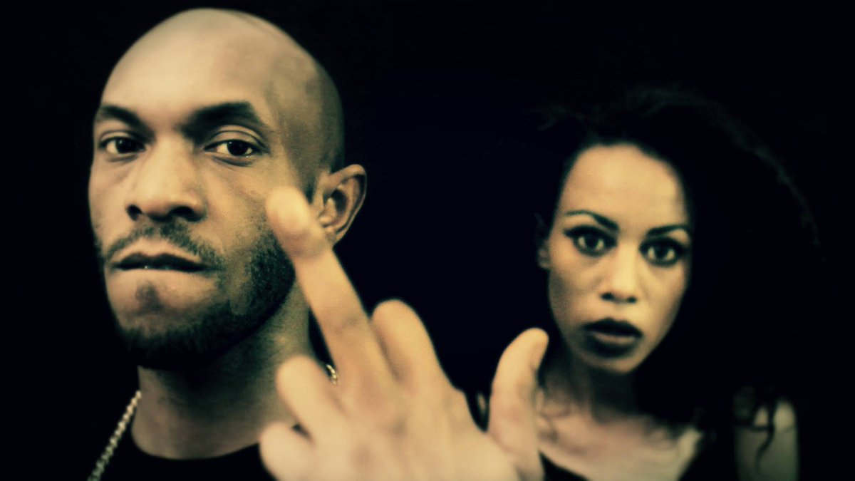 KikoMaze's tweet photo. KK x Chinky @ ''Heroin Shrimps'' Video Shoot foto : J King #kkcm #hyenaclan #videoshoot http://t.co/EgtdB242l8