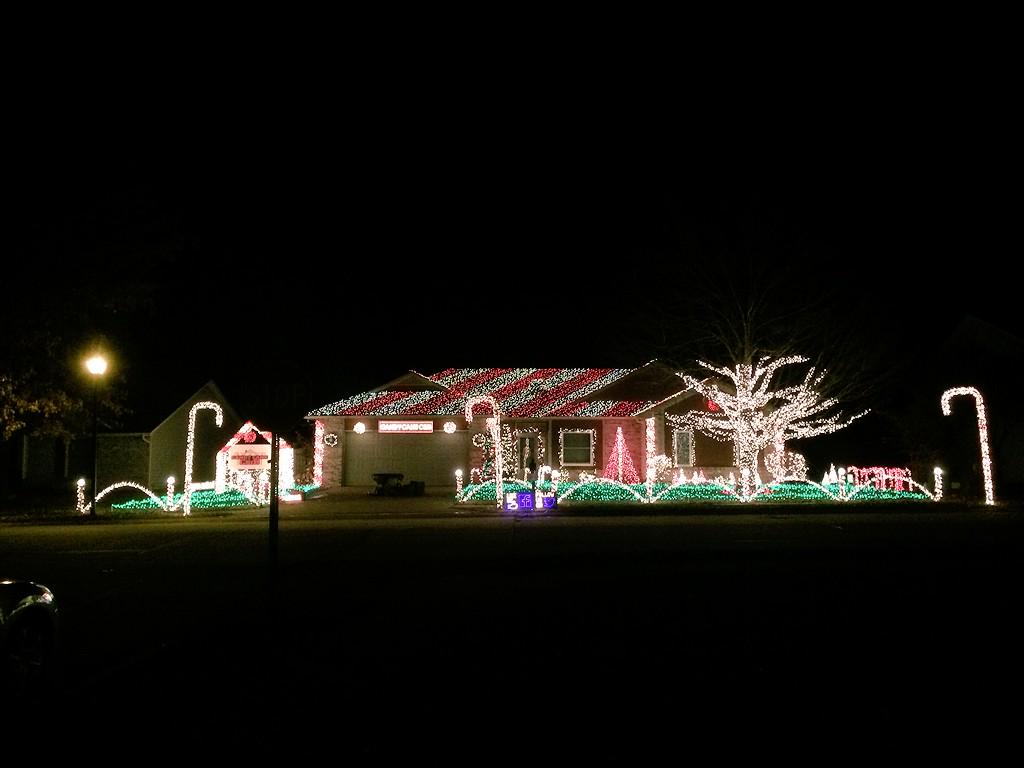 CandyCaneCrib tweet media