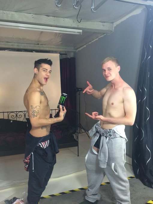Mid shoot antics with my boo @MickeyTOfficial and @RyanCaymanXXX http://t.co/I6TFIoo8lR