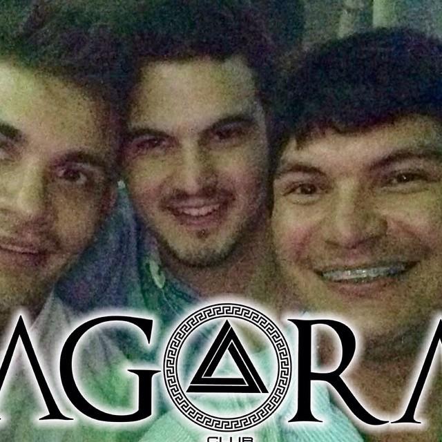 DanielRmos's tweet photo. #jueves de Diversion #Vacaciones @agoraclub http://t.co/mdslvBiyZX