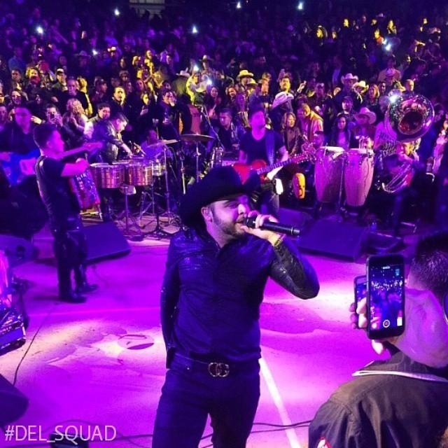 MonicaPrad12's tweet photo. @GerardoOrtizOficial En accion anoche desde el palenque de #Queretaro, Queretaro!
_
@DelSquadOficial @Del_Enterta... http://t.co/zlNcp6POdN