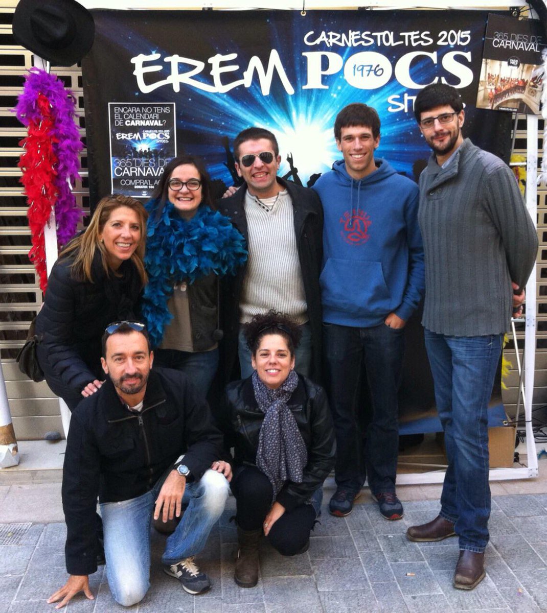 Carnestoltes15's tweet photo. Demà i Diumenge tarda i Dilluns mati, serem al Cap de la Vila venent #calendaris i #butlletes #disfresses i #Panera!! http://t.co/cK67SfLEGI