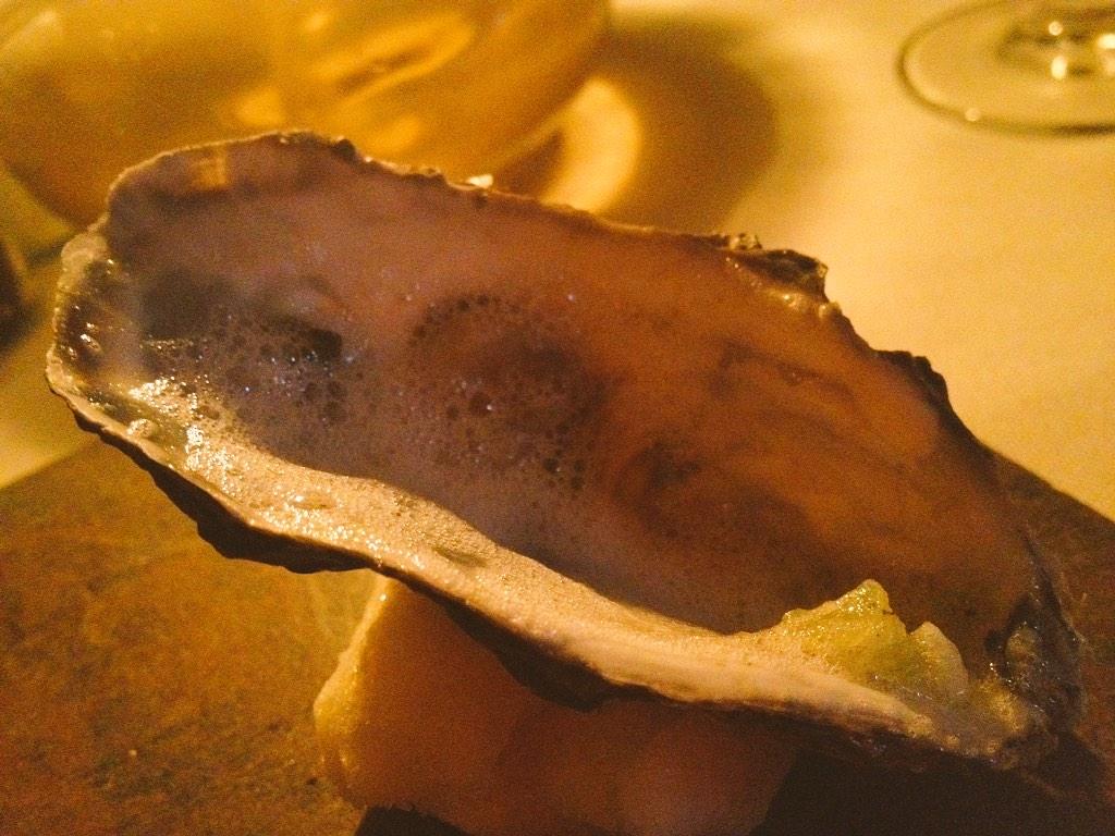 tashastravel's tweet image. And just like that they were gone - #chefspecial - 3 oysters with cucumber pulp and ginger! @SocietiBistro WOW !