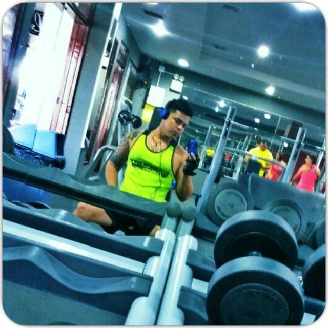 AdalbertoSldn's tweet photo. #ya #activado #hora de #gym @lifefitness_ve #picofday #dude #man #boy #body #nice #life #Healthy #adidas #entrena... http://t.co/hbFHDzm9Ju