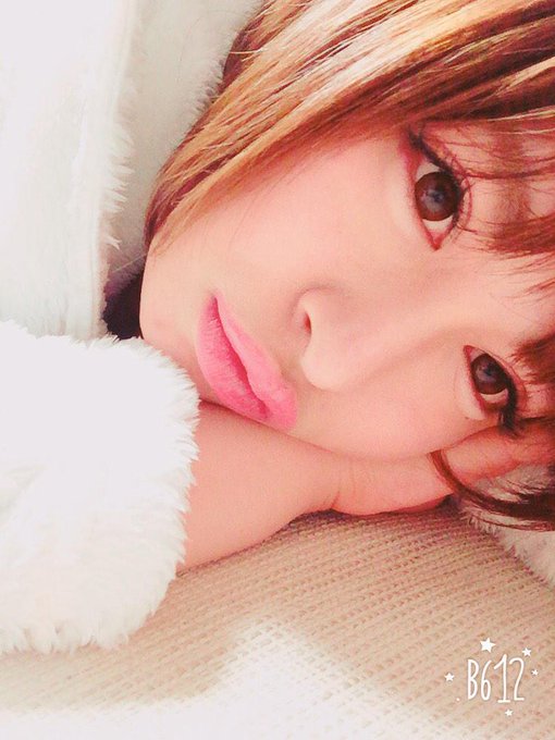 いろいろ考えて寝れない。 頑張って寝なきゃ。 いや、これは、お昼に寝すぎたからか(笑) さっき起きたしな(笑) http://t.co/sHwtcZnJn0