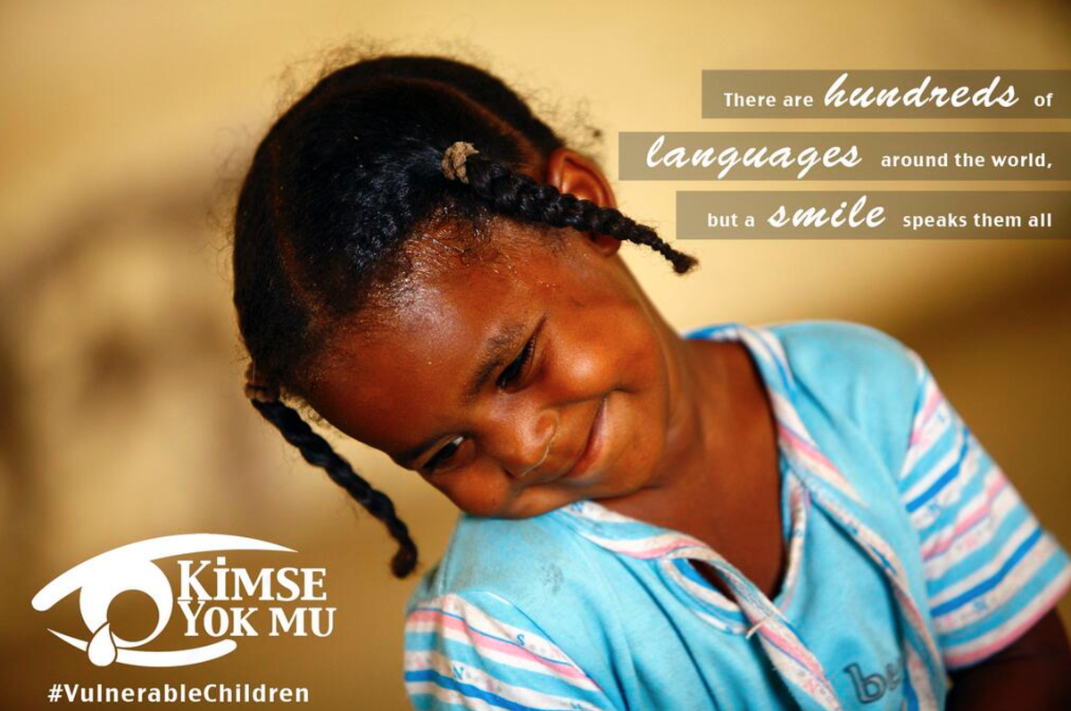 kym_en's tweet photo. There r hundreds of languages around the world, but a #SMILE : ) speaks them all.@kimseyokmu #İyiliğeGönülVer #IVD14 http://t.co/guGIvcYecd