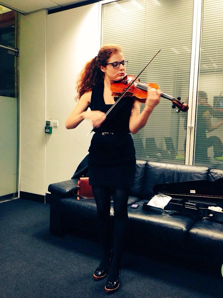 NDRWDSMTH's tweet photo. @YourCorMusic @LondonLive on in ten minutes. Can't wait to play with Basia Bartz! http://t.co/7xNorDlC3B