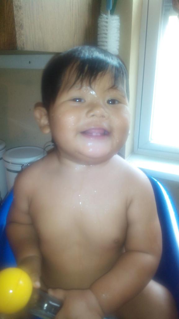 vanessaperez_c_'s tweet photo. mi amocito bello Dylan http://t.co/bNMetx9qg9