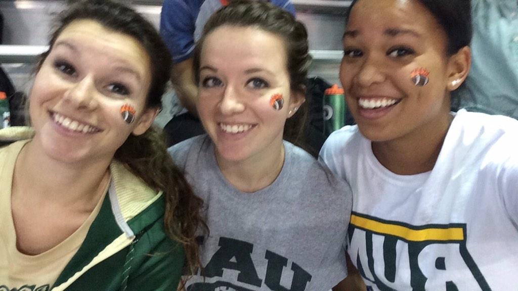 _shelbyylee's tweet photo. representing #UABFootball at our meet today! #FreeUAB #UABTrackforUABFootball http://t.co/lVzUkpCL2i