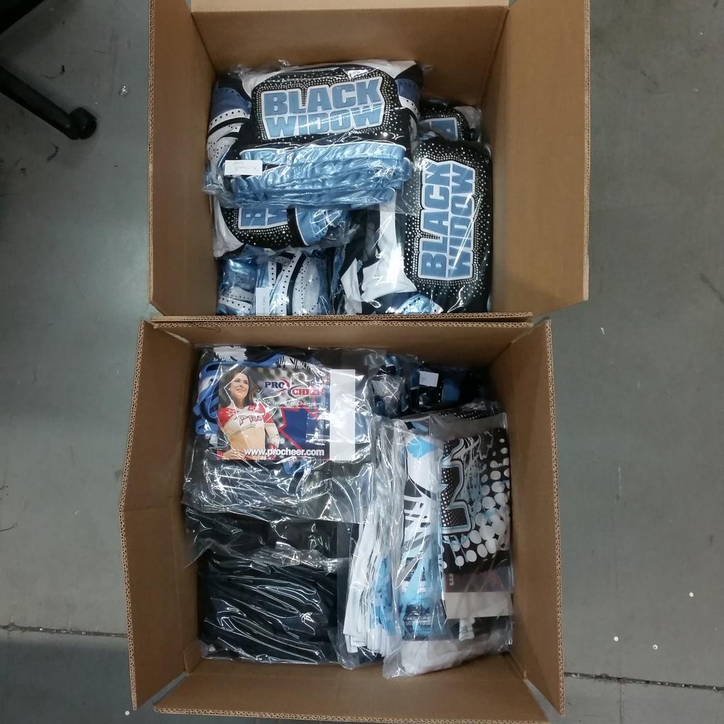 Procheer_uni's tweet photo. Take a look at what we are packaging...they're almost done! @BWCG
#welcometotheweb #cheerleading #trainlikeaPRO http://t.co/tvgt0cobcO