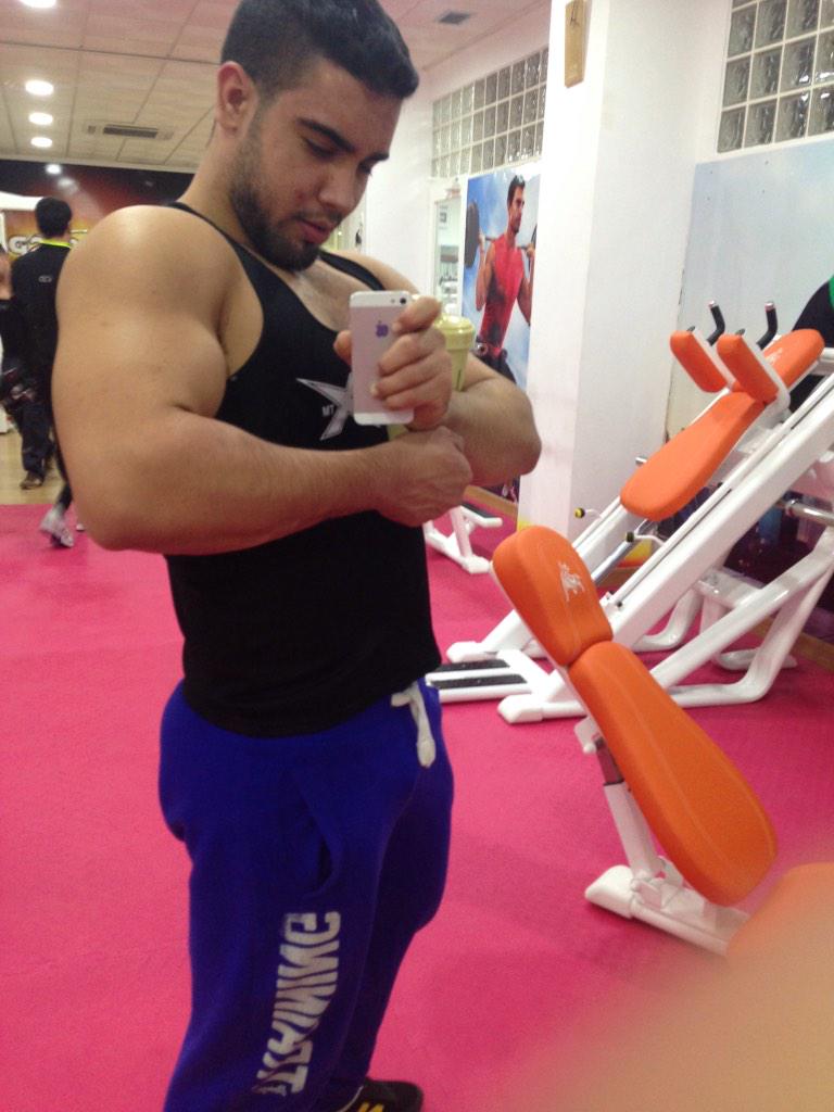 MuscleModels's tweet image. &quot;@ABELPOLONIOFIT: Quien necesita efectos fotográficos, cuando tienes un brazo digno de mostrar..

A MAMARLA✌️ http://t.co/pdFkIPdS7M&quot;