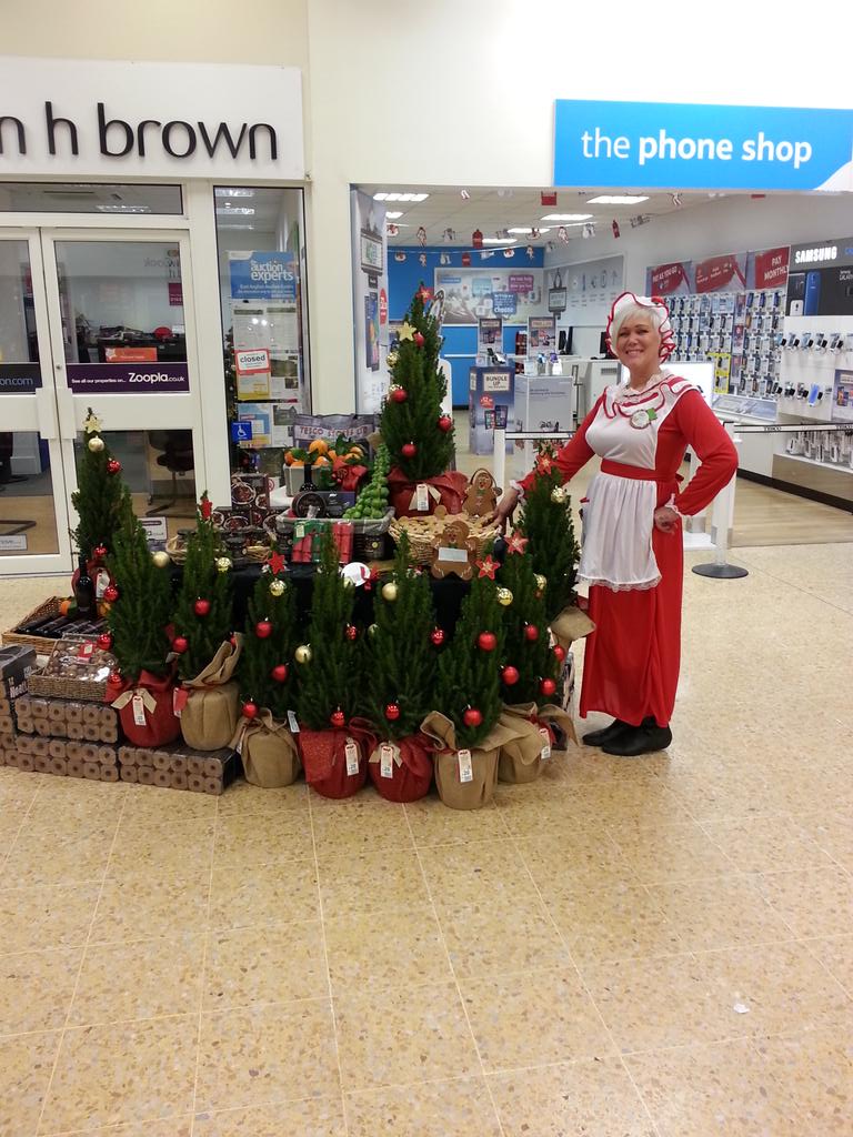 Fab day Tesco Norwich Extra mince pie giveaway.#loveourcustomers