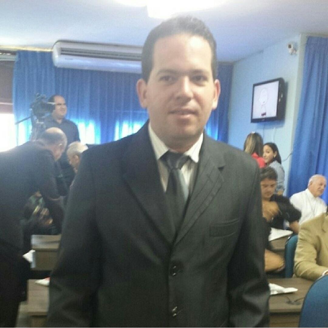 VingtunNeto's tweet photo. Enquete realizada hoje pela rádio Difusora aponta o vereador Vingt-Un Neto como o terceiro melhor parlamentar. http://t.co/gGL0nEuojP