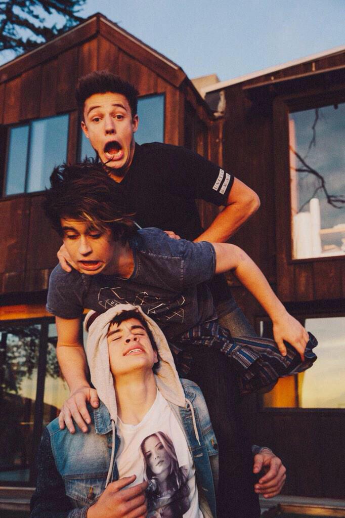 Nashgrier's tweet photo. Not much I can say to explain this one @HayesGrier @camerondallas http://t.co/bq78ZVSBRQ
