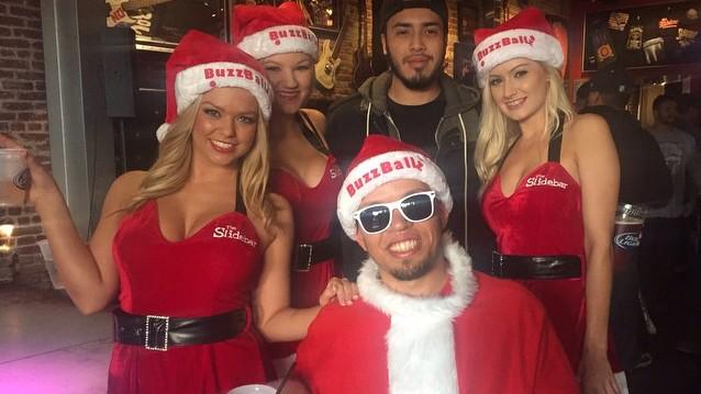 6DegreesDeep's tweet photo. @kroq #doubledecember event with  @BUZZBALLZ @theslidebar  #work #6degreesdeep #Buzzballz #xmas @GaloreGang #theKing http://t.co/CQGnVGOrDo