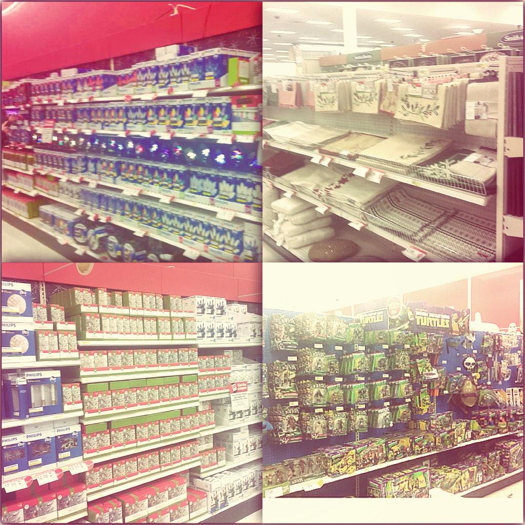 ideeptha's tweet photo. Lights, toys, decor.. Action 📷! #D115FillitFriday #helloinstocks @jenny_abernathy #t838 http://t.co/xnY419xVr2