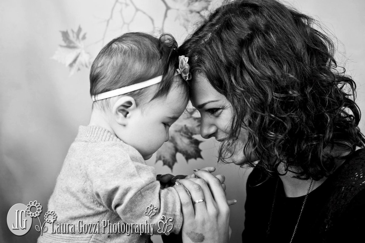 LauraGozzi's tweet photo. Le zie sono come delle mammebis http://t.co/ltiLeg4e67