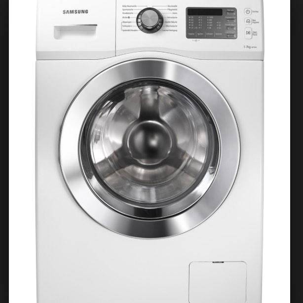 Demi_kussx's tweet photo. Alles in de wasmachine, doe maar lekker draaien , alles in de machine , you know 😂⭕️ @xmadelon_m http://t.co/LnGBnZe5VJ