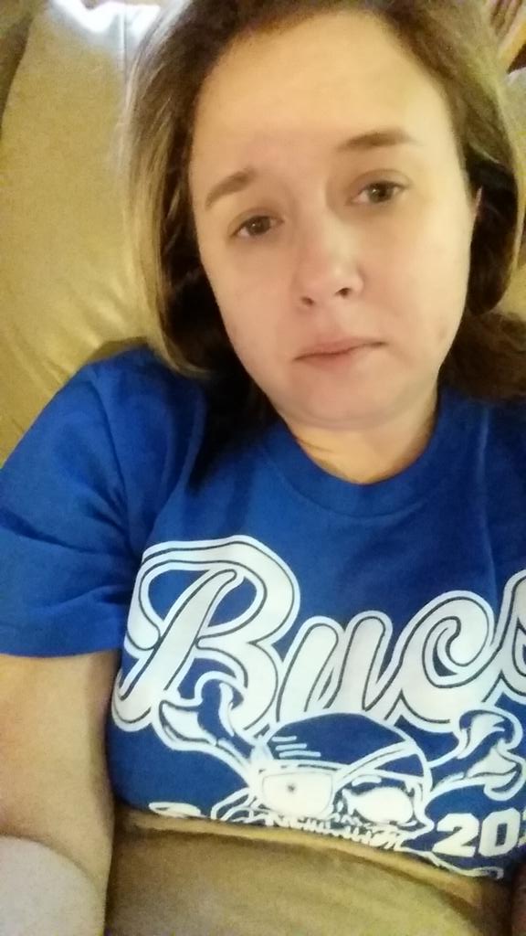 WVchic97's tweet photo. Still layin here #HealingBegins #OverIt http://t.co/FXeV6QGj1t