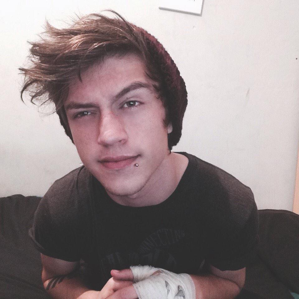 mrclemmence's tweet image. RT FOR A FOLLOW/CUTE DM