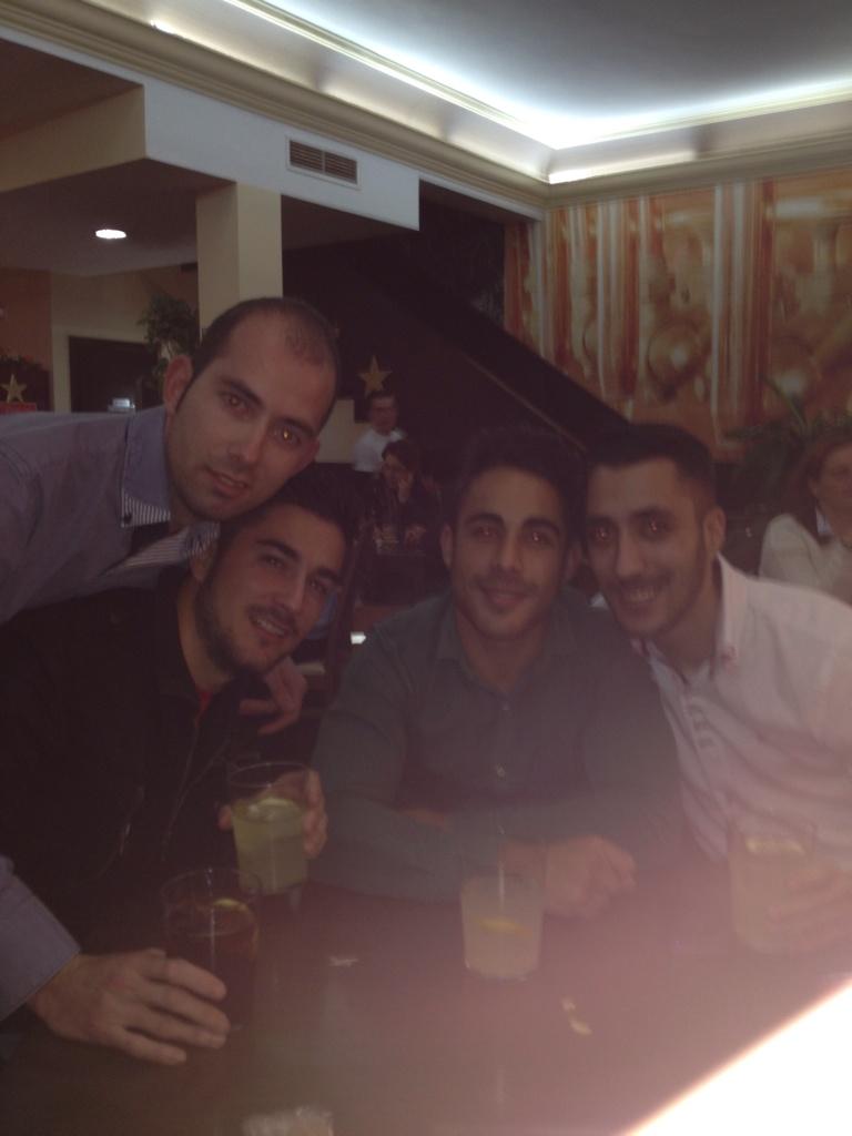 Cristiannegro20's tweet photo. Con @ivan_1900bd @@javiliyo_db y con @MsJuanan http://t.co/FlmPjWv3Gi