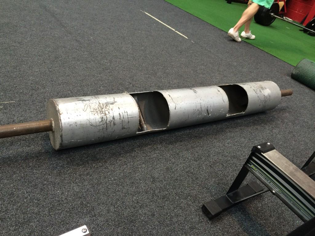 colummccann1's tweet photo. Strongman action @CrossfitNewry http://t.co/JdIVBAIucC