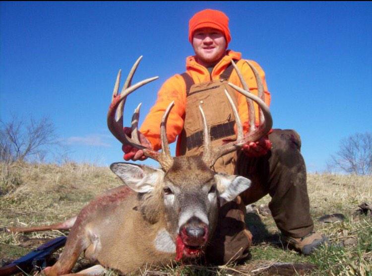 FlatlinedFowl's tweet image. We interrupt this session to bring you Iowa Deer Season 2014, #BBD #flatlined #deer #whitetail (photo 2012)