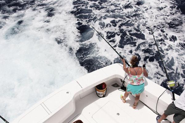 'The Belles of Blue Water' from @MarlinMag. These top female #anglers can hold their own.bit.ly/1zm5jtt