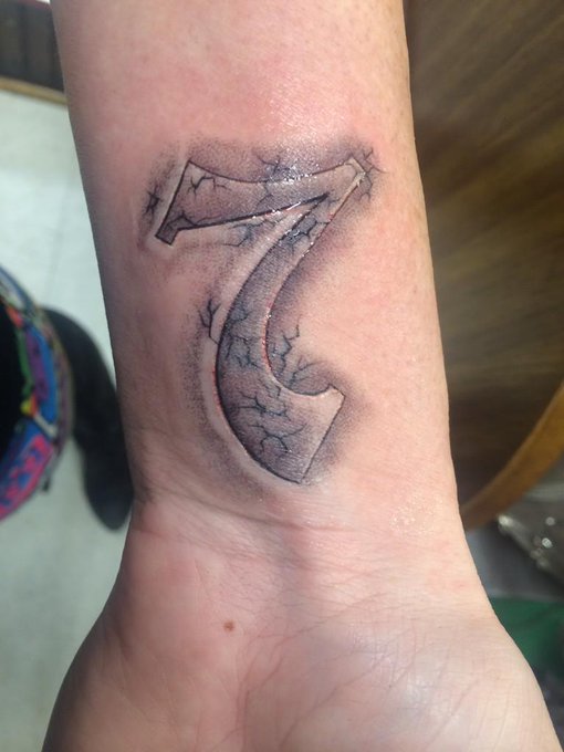 New wrist tatt's from last night..LOVE my artist/longtime homie Isaiah Negrete at Shamrock Social House<a href="/tag/bigolive"class="tags"><span>#bigolive</span></a>