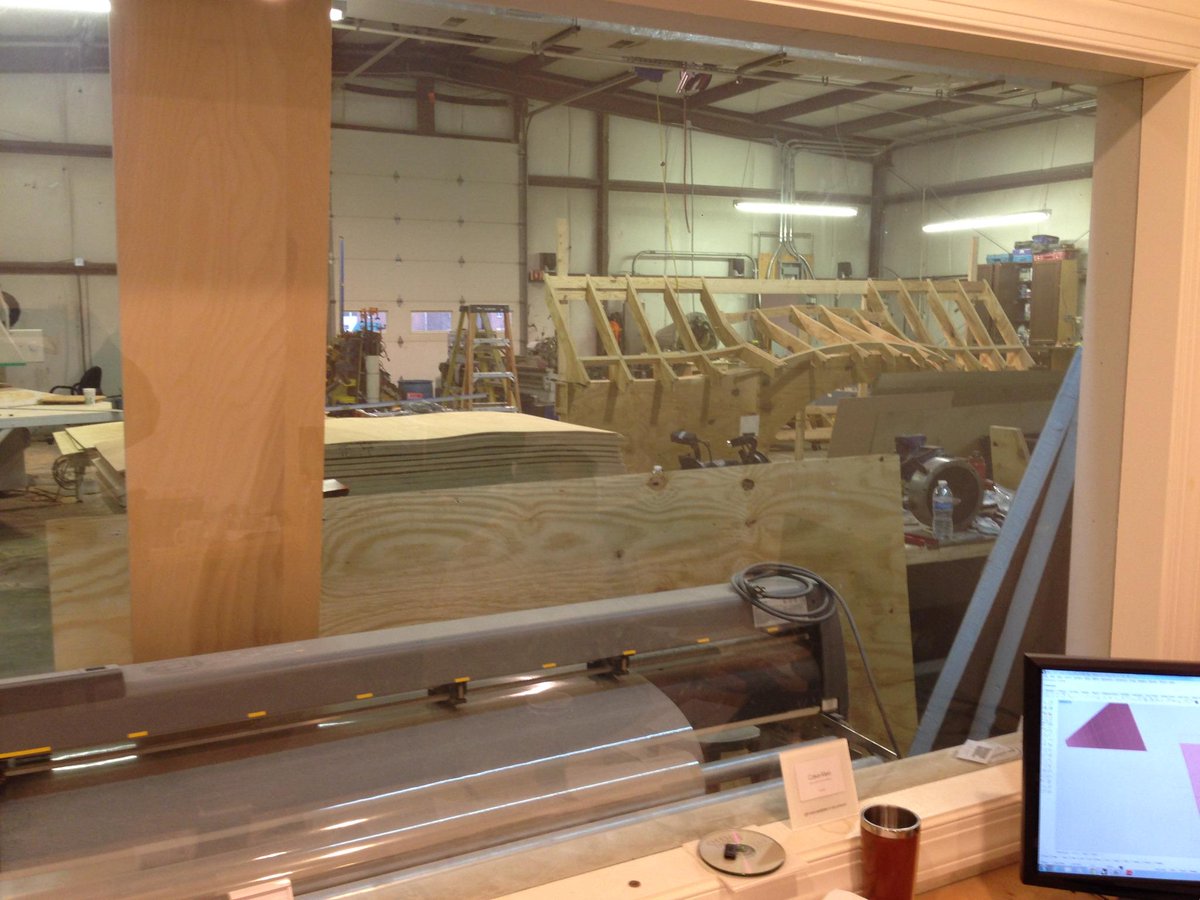 DigiConSoo's tweet photo. View from the office today! #3DModeling #digitalfabrication #CNCrouter #eyebrowentryway #complexframing http://t.co/K312HDzSJE
