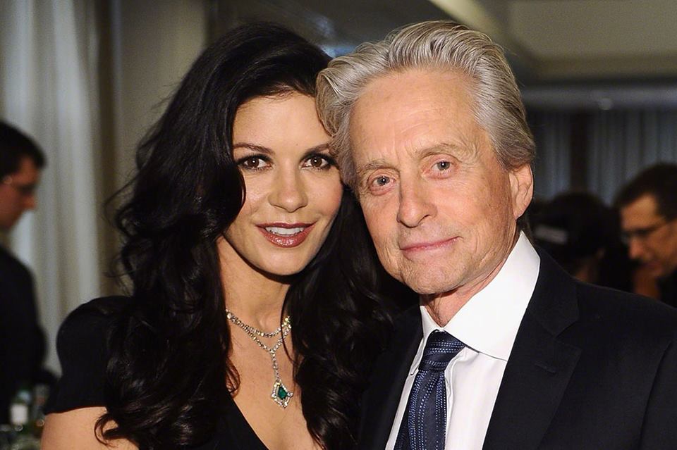 AgeGapRelations's tweet photo. 25 years gap-Actress Catherine Zeta-Jones and Actor Michael Doughlas-been married since 2000
#AgeGap #love #relations http://t.co/D4liJBqXqn