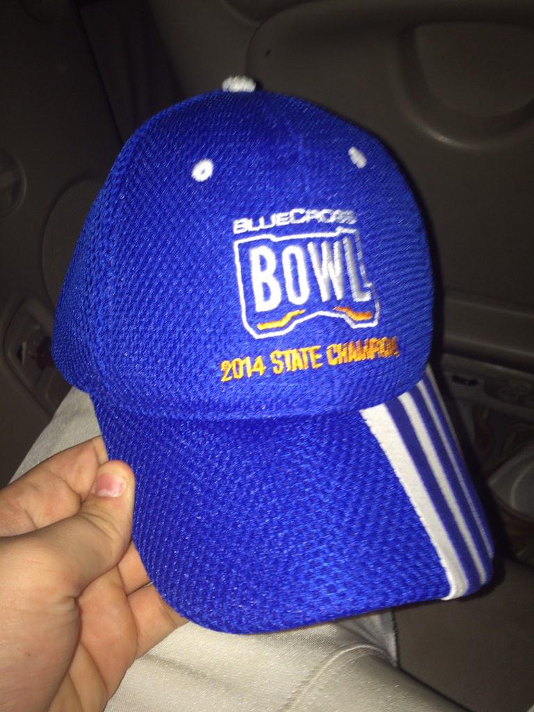 wdperkins5's tweet photo. Got the blue hat http://t.co/aV0YUTqDXB