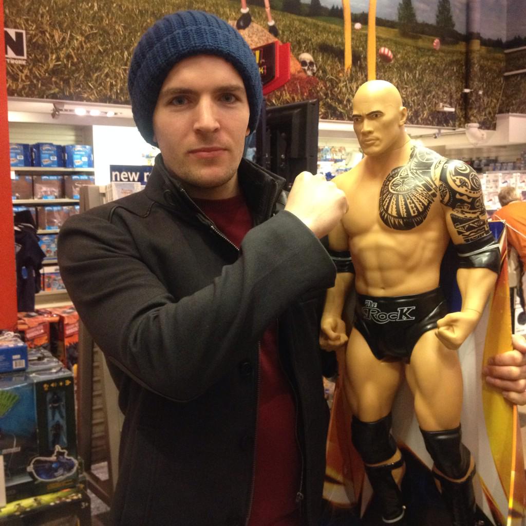 collmce's tweet photo. @TheRock we ❤️ the rock 💪💪 http://t.co/K1S78IyEDX