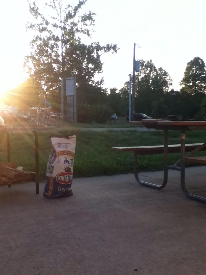 meathead85's tweet photo. That table Dow http://t.co/IIUN2ZLhFq
