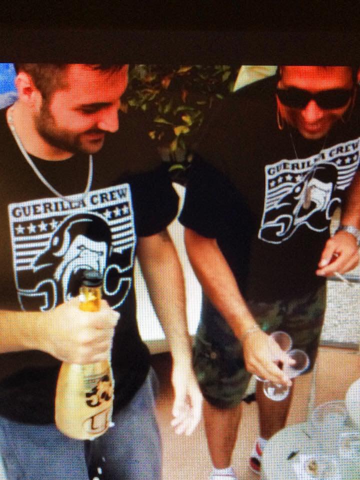 BertolasiAndrea's tweet photo. We love life! Guerilla poolParty  #guerillacrew #smoothiesdj http://t.co/125dAtJJVE
