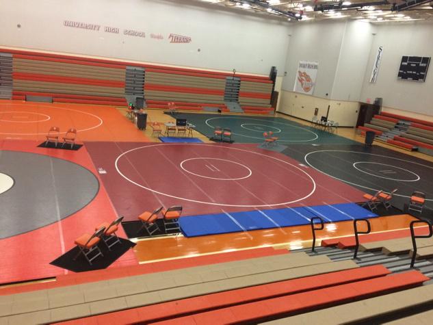 MIWW06's tweet photo. THE SITE I ADORE ON A GYMNASIUM FLOOR...#clash2014 http://t.co/IPkwseV49B