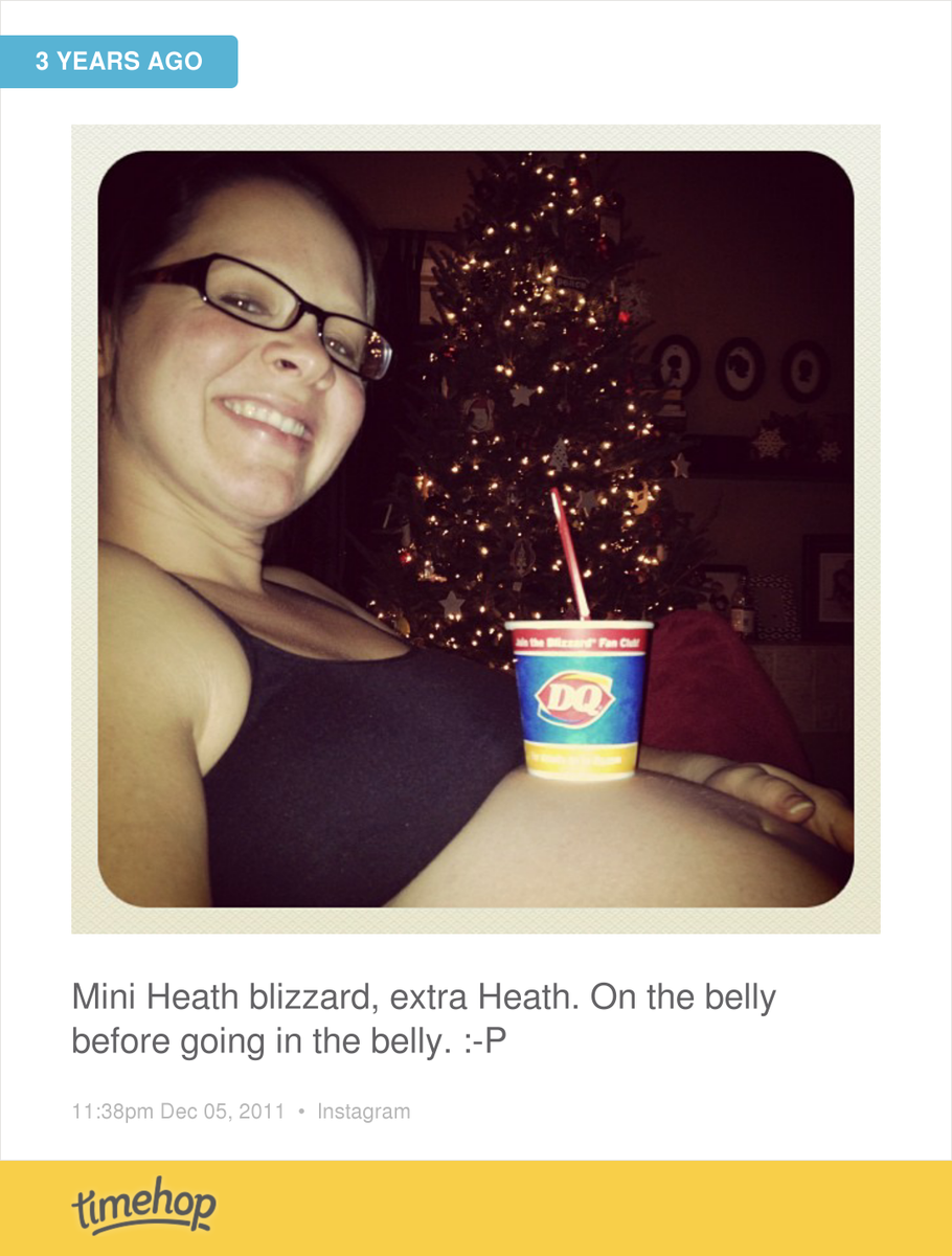 middlecasey's tweet photo. This one too. A few hours before I started laboring with Jayne. #bellytable http://t.co/gXHk8IS5SU http://t.co/Xx3grKHmC2