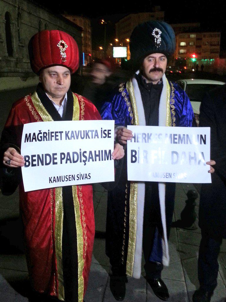 Sivas Kamusen süprizlerle geliyor Ankaraya @MnAlbayrak <a href="/st_akif/">Akif Süt</a> <a href="/ikoncuk/">İSMAİL KONCUK</a> <a href="/Kamu_Sen/">Türkiye Kamu-Sen</a>