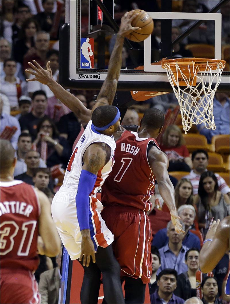 Happy 29th Birthday to Josh Smith! Btw keep up the fabulous defense Chris Bosh     