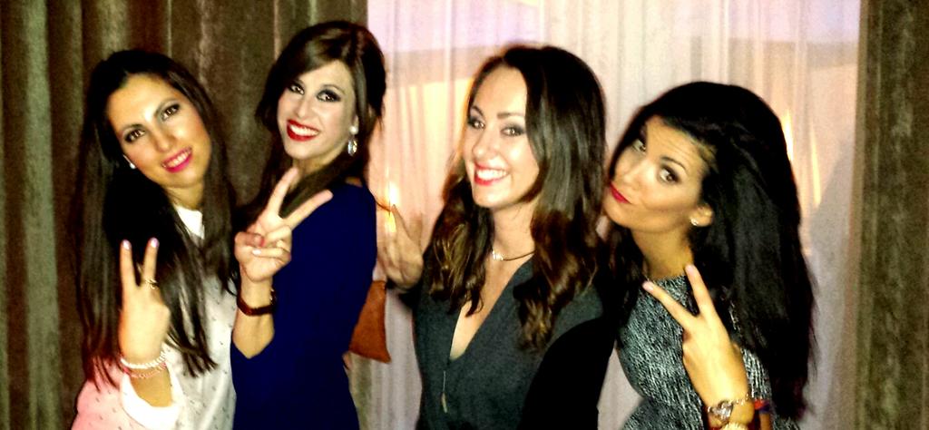 albarosaoh's tweet photo. Guapiiisisiiimas  ♡ @leticiacruz_2 @Paularuiz_2  @Maku_ff13 http://t.co/0S00wi3AfT