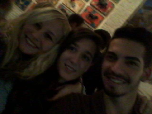 SofiaMarin3's tweet photo. Acho aquí por las Barcelonas con la Ingrid y el Alfonso @Cheudo @PutoAlfonso #LosBohemiosLoco #DeCumple http://t.co/W2uL6uKsQc