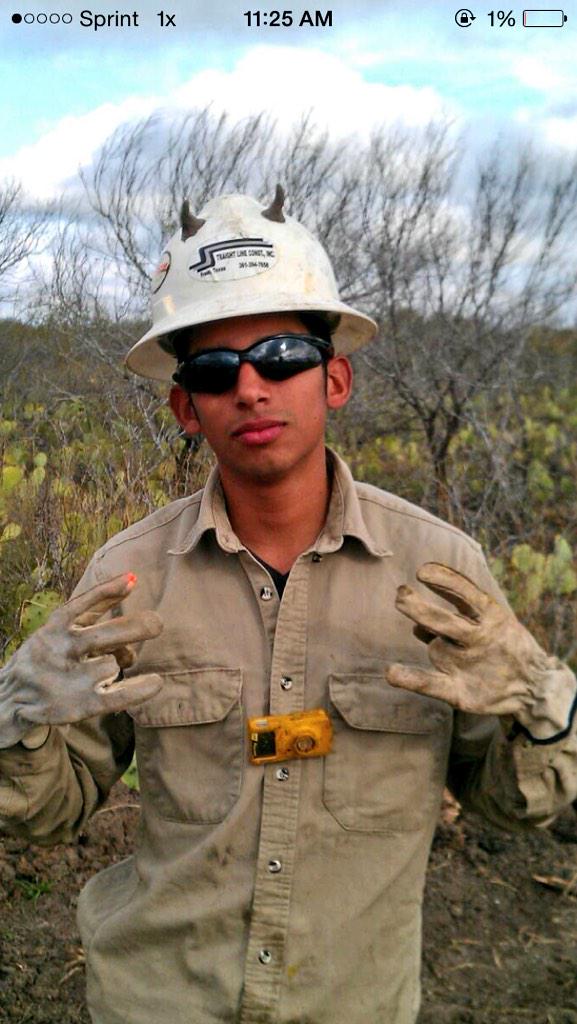 Jay3Maldonado's tweet photo. Messing around at work #Horns #NewSwagger 😆 http://t.co/qolaypJnHX