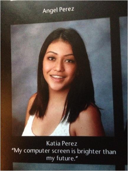 MrDunneWatts's tweet photo. White People Yearbooks BE LIKE→ http://t.co/1E0NNcZwnD ←👀👏😂

Mexican People Yearbooks Be Like This 😂😭↓ http://t.co/0oI2WBFwVC